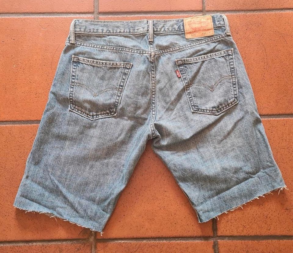 Levis Jeans Short Gr.34 34, inkl. Versandt in Neufahrn