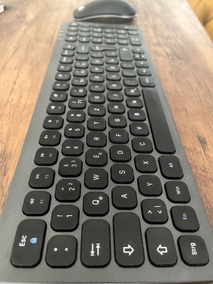 Kabellose Tastatur Maus Kombi Bluetooth Elegant Windows MacOS in Gütersloh