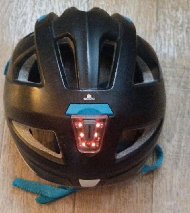 Kinder Fahrradhelm Gr.49-54cm mit LED in Vöhl