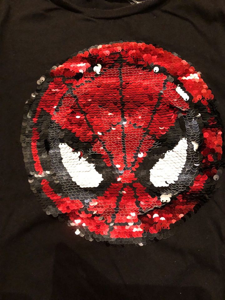 T-Shirt Shirt H&M Spider-Man captain America schwarz 116/122 in Diekholzen