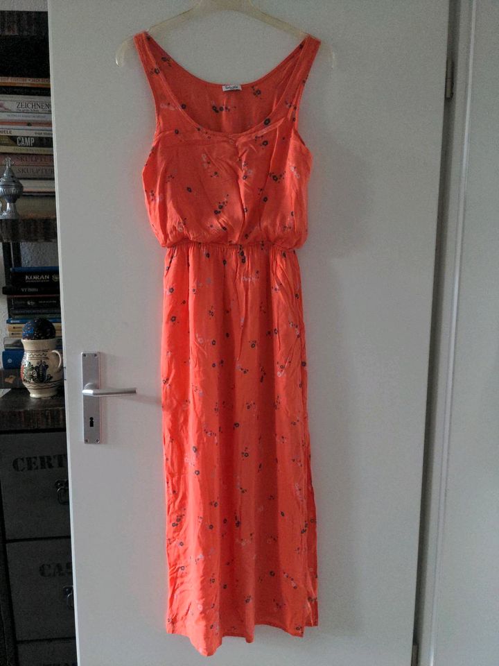 Sommerkleid Kleid Maxikleid Aprikot Blumen Muster in Dortmund