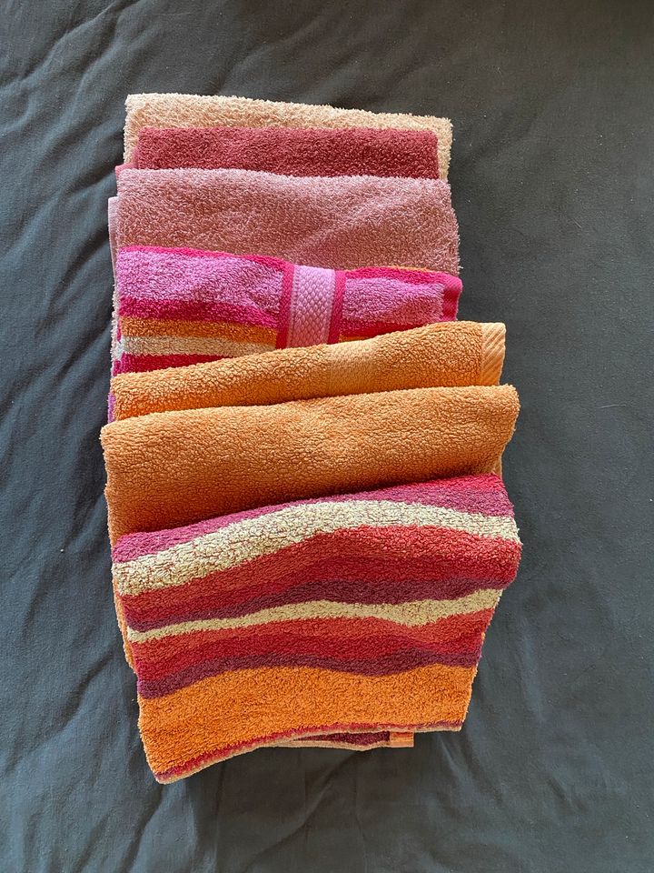 Handtücher Set in orange bis rosa in Hersbruck