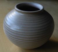 Deko Vase Keramik beige gekringelt, Kugel, Stempel Kortstraße 810 Rheinland-Pfalz - Neustadt an der Weinstraße Vorschau