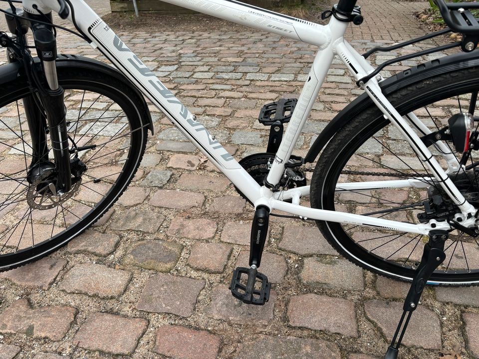 RALEIGH Univega Cross Series Fahrrad Damenrad weiss schwarz in Hamburg