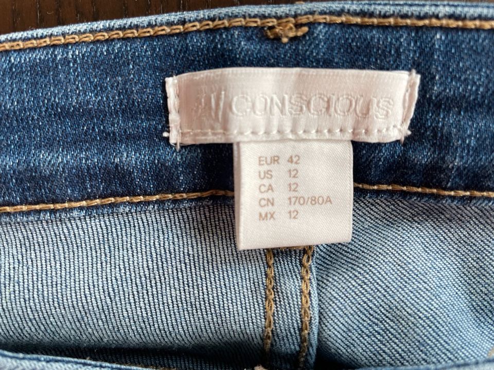 H&M Conscious Damenjeans in Vilsbiburg