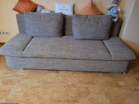 Sofa grau mit zwei Kissen Niedersachsen - Duderstadt Vorschau