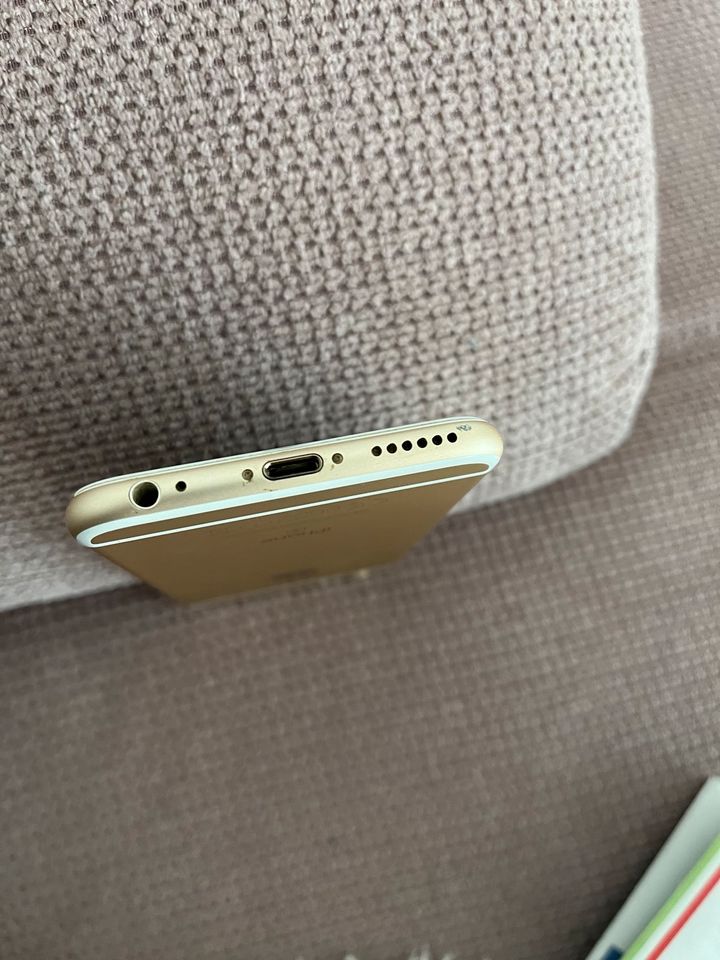 iPhone 4 S 32 GB sehr gepflegt in Velbert
