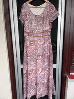 Damenkleid Gr. 40 von Heine leichtes Material  mit Unterkleid Baden-Württemberg - Gäufelden Vorschau