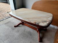 Antiker Couchtisch mit Echtem Marmor aus den 1960er Jahren zu ver Hessen - Limburg Vorschau