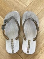 Flip Flops Havaianas Gold mit Schleife Düsseldorf - Düsseltal Vorschau