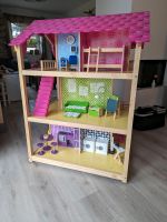 Kidkraftt Puppenhaus so chic top Zustand auch für Barbie geeignet Schleswig-Holstein - Hartenholm Vorschau