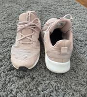 Nike Damenschuhe Rosa in 42 Hessen - Glashütten Vorschau