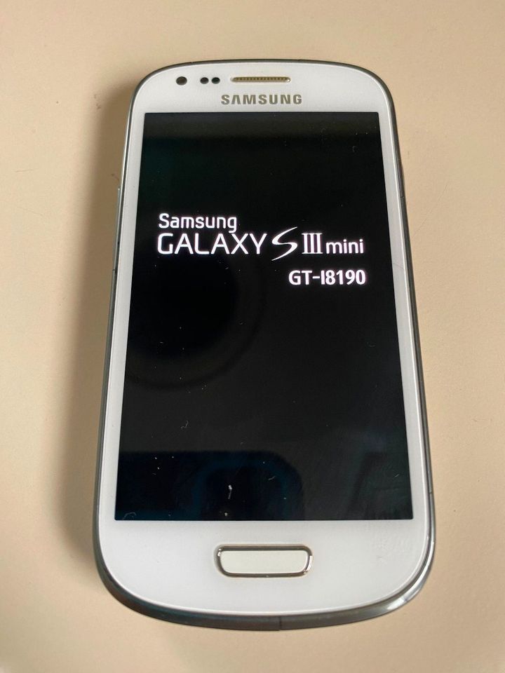 Samsung Galaxy S3 Mini GT 18190 in weiß in Berching