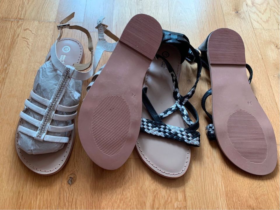 NEU Sommer Sandalen Gr. 38 C&A Echtleder, weiß, Strass / schwarz in Düsseldorf