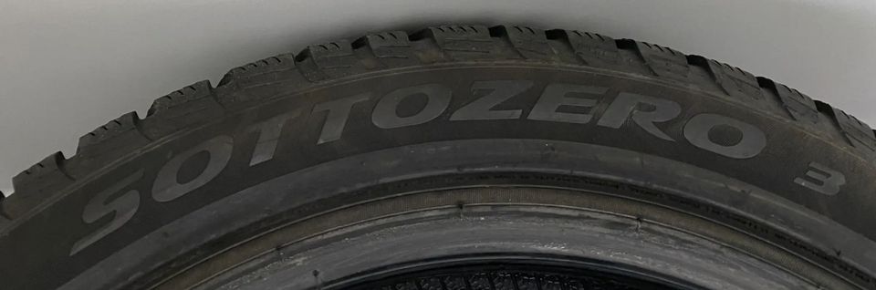 4x Winterreifen 225 45 R19 96V Pirelli Sottozero 3 RFT in Rheinfelden (Baden)