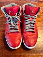 Nike Air Jordan 1 Phat Retro Varsity Red US 9,5 Bayern - Starnberg Vorschau