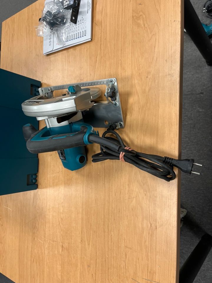 Makita HS 7601J Handkreissäge in Systainer+2x Sägeblatt+Anschlag in Berlin