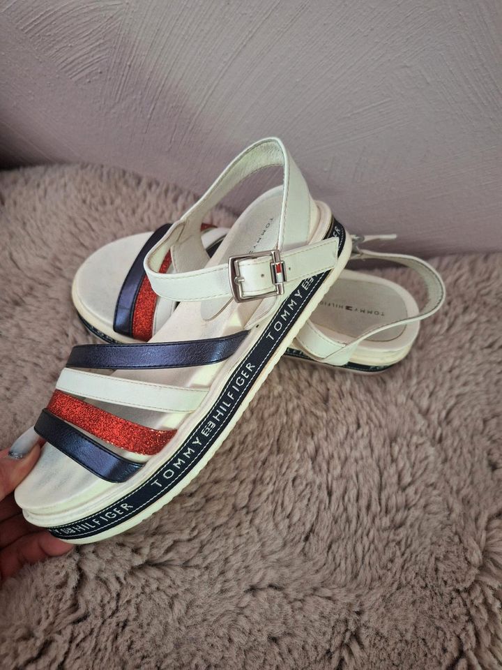 Tommy Hilfiger Sandalen Schuhe Sandsletten in Nideggen / Düren