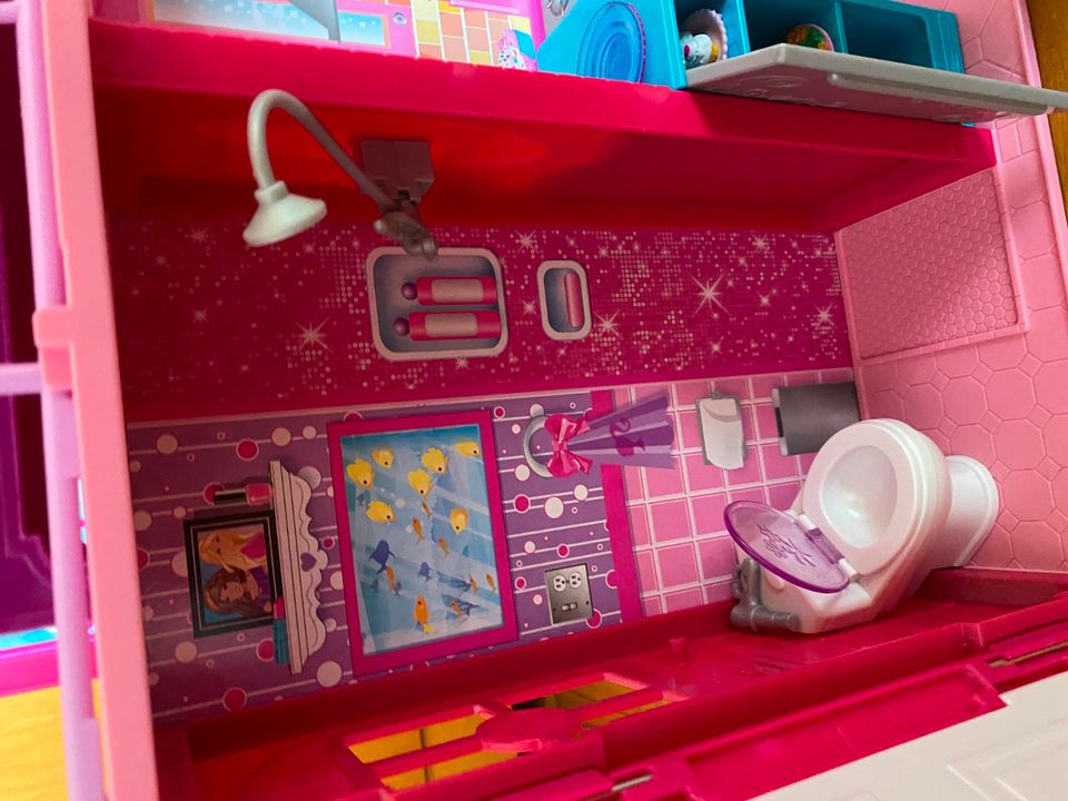 Barbie Mattel Haus 2 Etagen, klappbar Koffer, Mädchen sehr gut in Stuttgart