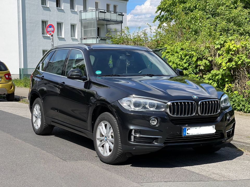 BMW X5 xDrive30d Voll Ausstattung 360 Kamera Panoram in Essen