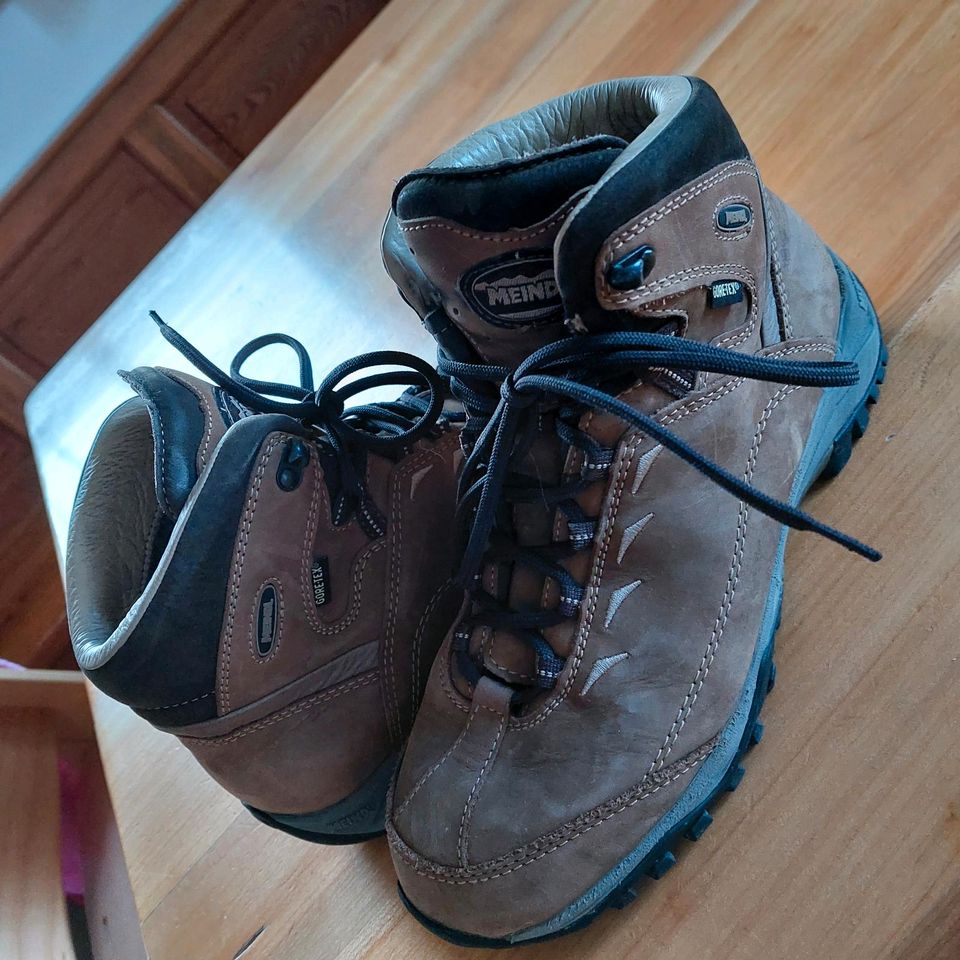 Meindl Gore-Tex Wanderschuh, Damenschuh, einmal getragen in Offenberg