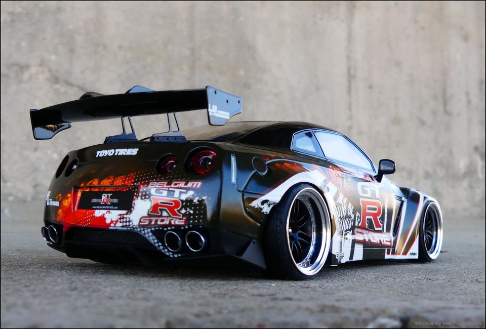 1:18 NISSAN LB GT-R R35 BREITBAU "LIBERTY WALK" BELGIUM EDITION in Weimar