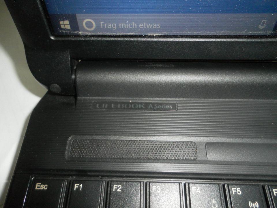 Notebook Fujitsu Livebook AH530 Windows 10 zu verkaufen in Gelnhausen
