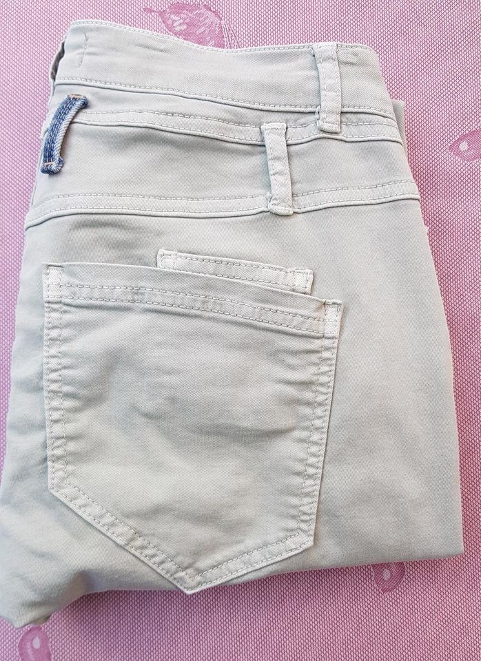 Tredy Hose Jeans 42 in Isernhagen