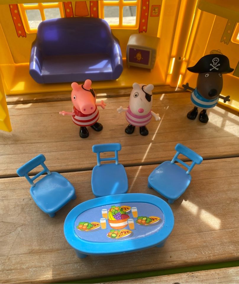 Peppa Wutz/ Peppa Pig tragbares Mitnehmhaus, Spielzeug Kleinkind in Gröbenzell