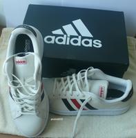 Adidas Sportschuhe, Turnschuhe, Sneaker | Neu | Größe: 44 / UK 10 Berlin - Pankow Vorschau