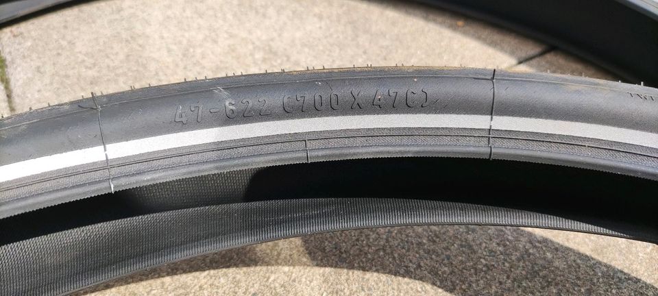 2x Pirelli Angel™ DT Urban, schwarz 47-622 Fahrradreifen 28 Zoll in Düsseldorf