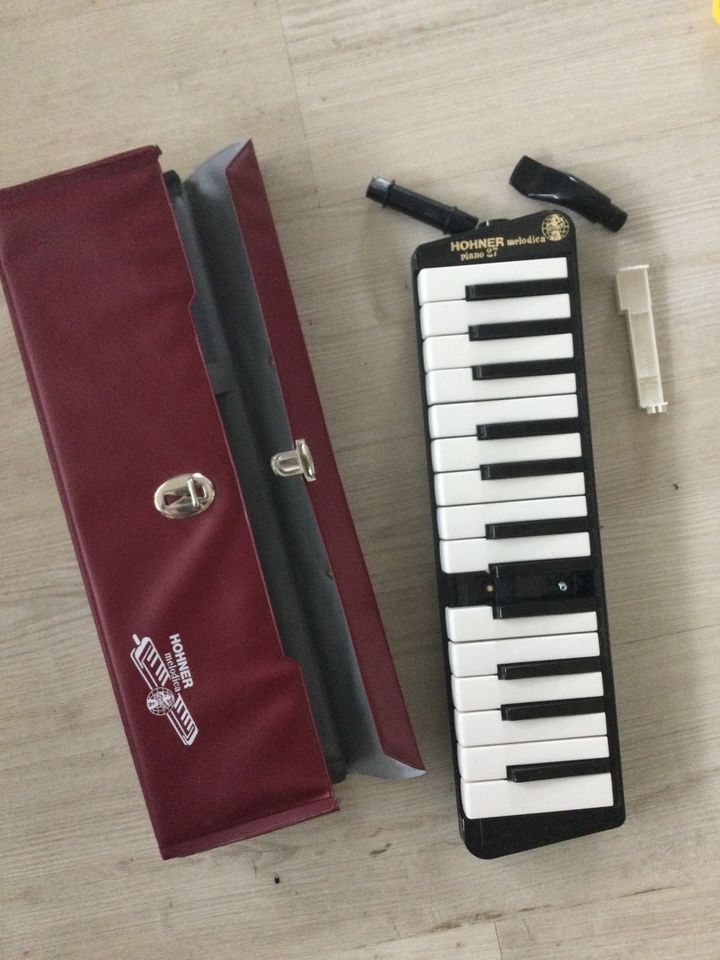 Hohner Melodica Piano  27 Reparatur bedürftig defekt in Freiburg im Breisgau