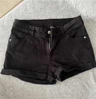 Shorts Schwarz Gr. 170 Nordrhein-Westfalen - Elsdorf Vorschau