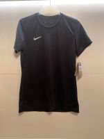 neues schwarzes Nike T-Shirt Hessen - Vellmar Vorschau