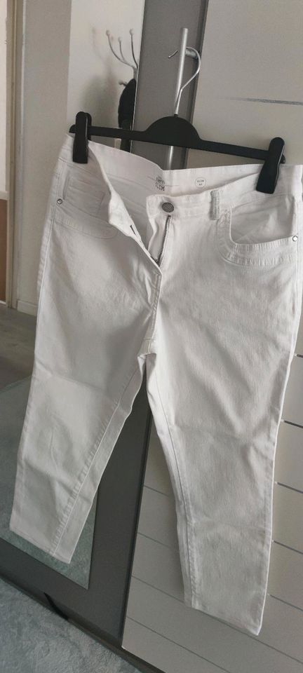 Neue weiße Hose.  Größe 40 von Gina in Hemer