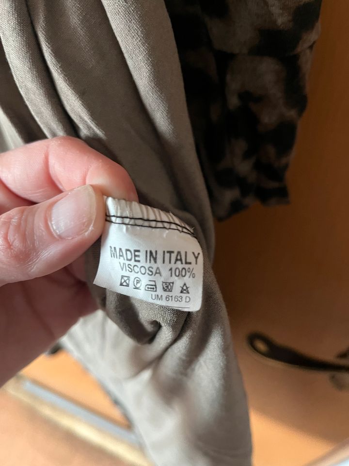 Neuwertig Cardigan LEO New Collection Italy XXL XXXL in Euskirchen