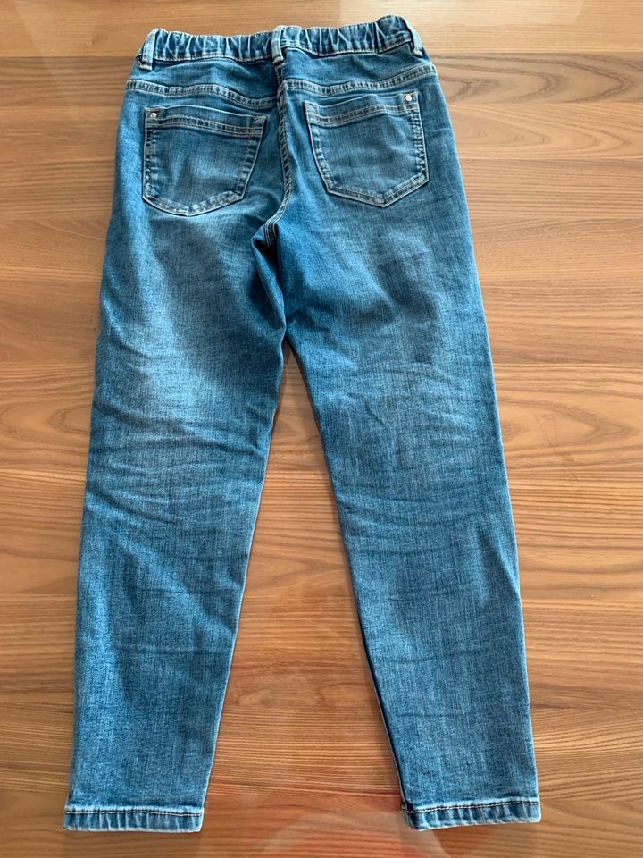 s.Oliver Jeans Hose Mom Fit Größe 134 140 in Leinefelde