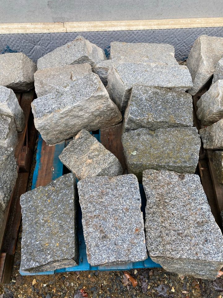 Mauersteine Granit gebraucht Granitsteine Mauer in Eschlkam