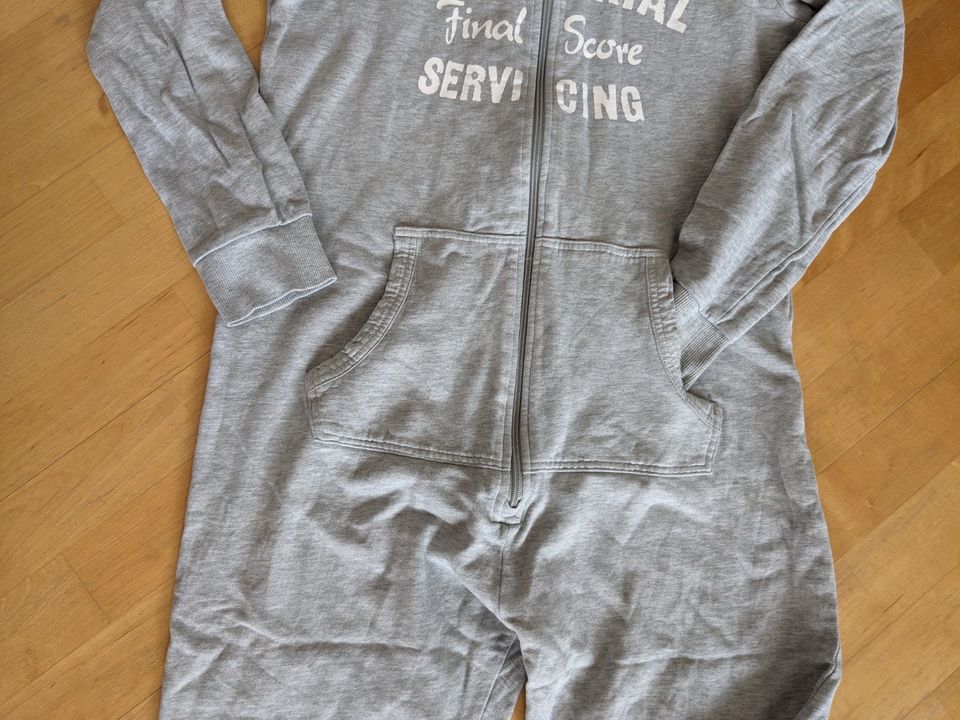 Jogginganzug Jumpsuit Onesie grau 164 158 sehr gut in Schwabmünchen