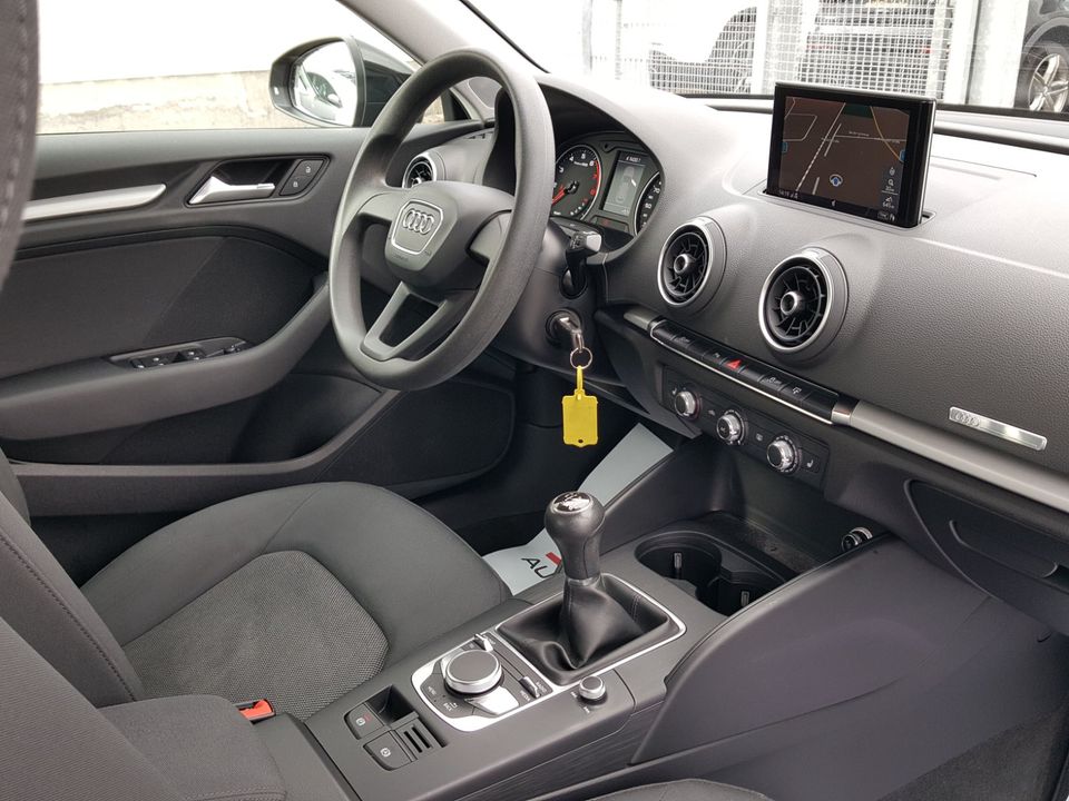 Audi A3 1.4 TFSI Ultra Sportback MMI Navi BiXenon APS Temp in Tuttlingen