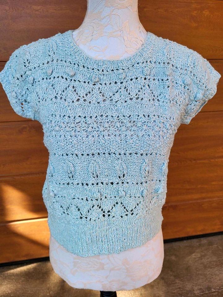 Retro Stricktops u Weste - handgemacht in Waldshut-Tiengen