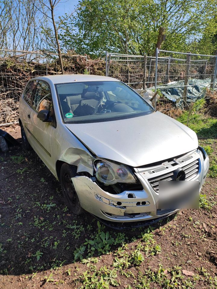 Polo 9N 249000km TÜV 1/25 +Teilespender in Neu Zauche