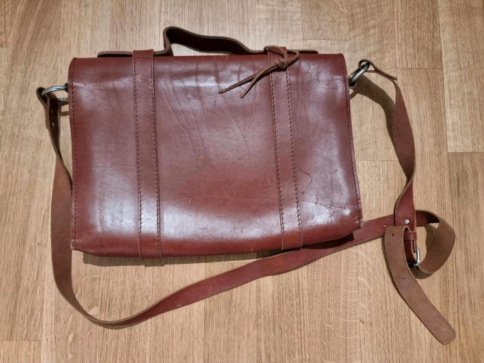 Braune Aktentasche / Ledertasche / Latoptasche Vintage Retro in Berlin