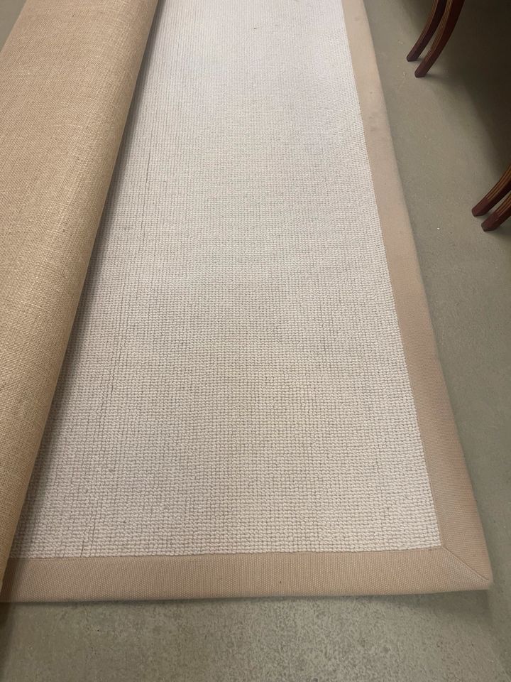 Hochwertiger Teppich beige in Ratingen