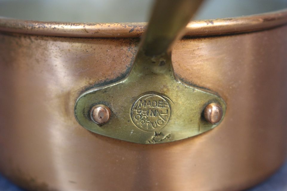 2 vintage Kupfertöpfe mit Stielgriff / Made in Portugal in Düsseldorf