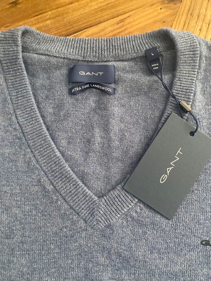 Gant VNeck Pullover blau Gr L o Hellbraun ungetragen in Hamburg