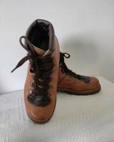 Diadora Leder Wanderschuhe Wanderstiefel braun unisex 40 w.NEU Nordrhein-Westfalen - Schalksmühle Vorschau