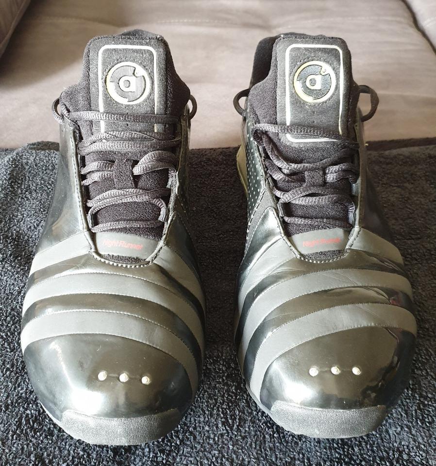 Adidas night runner 2025