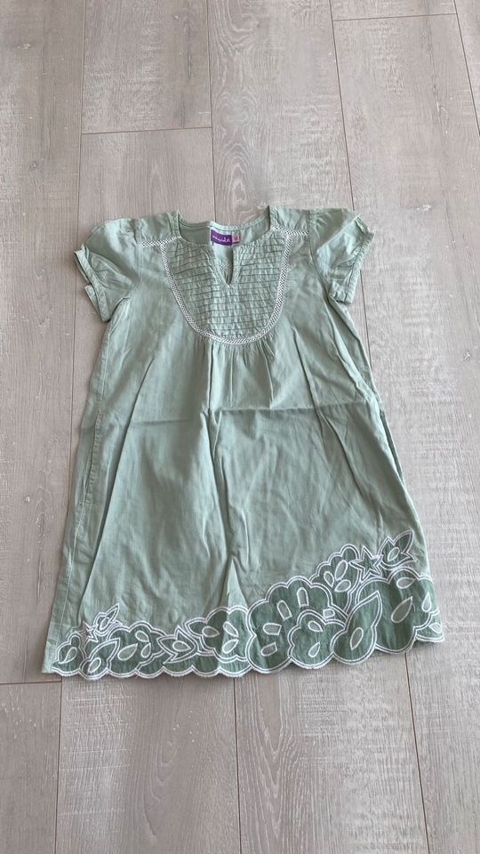 H&M Zara Kleid Leinen Stickerei Gr.116 Neu in Bergheim