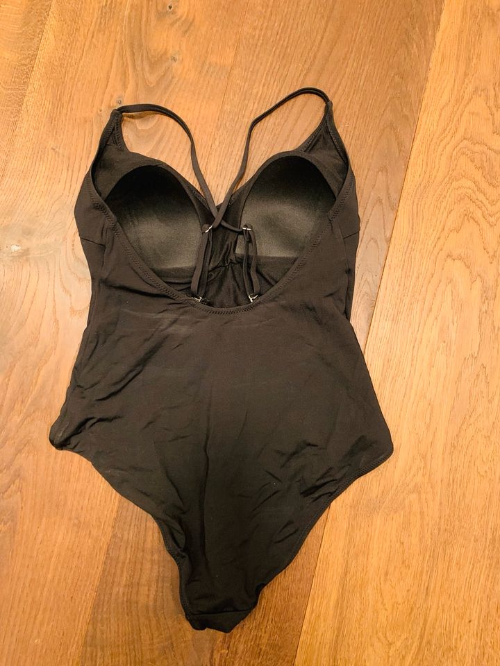 Badeanzüge und Bikini schwarz Größe 38 H&M ❤️ je 8€ in Weißenburg in Bayern